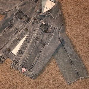 GUESS DISTRESSED DENIM JACKET
